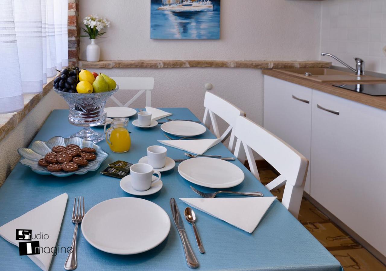 Charming Stone Cottage By The Sea Umag Exterior foto
